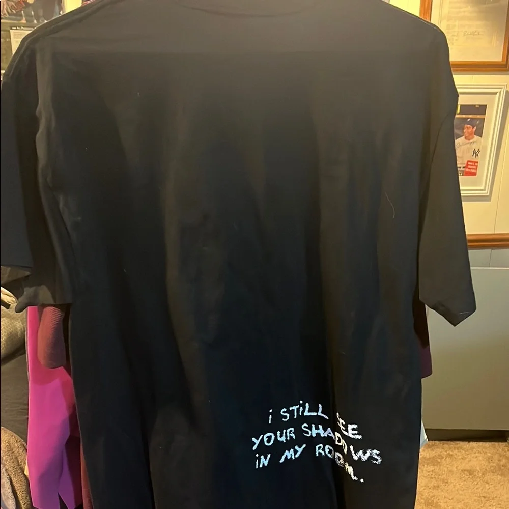 Graphic Black T-Shirt with White Portrait - Picture 4 of 4